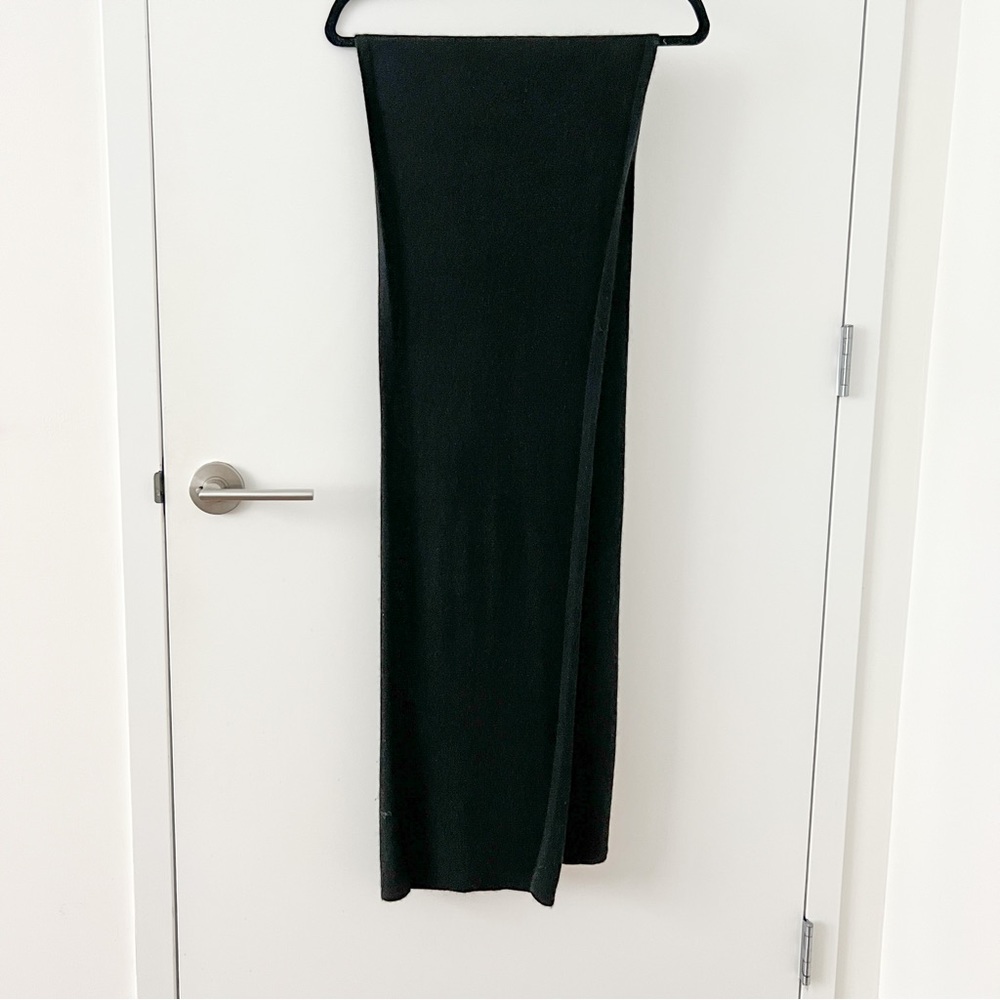 Everlane Cashmere Black Scarf